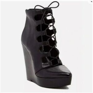 BCBGeneration Alfredo Platform Wedge Bootie size 8 1/2 boot